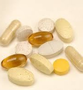 メーカーや健康食によって色々な形のサプリメント（錠剤）があります。