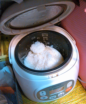炊飯器の中の余ったご飯